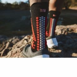 COMPRESSPORT CHAUSSETTES PRO RACING V4.0 TRAIL BLACK / RED -Vélo Soldes 2023 eb736cdffd3f49151409fb7196a7